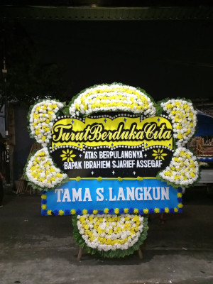 Papan Bunga Duka di Tapung